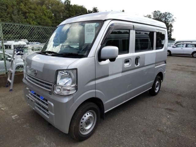 10372 Nissan Clipper van DR17V 2017 г. (LUM Tokyo Nyusatsu)